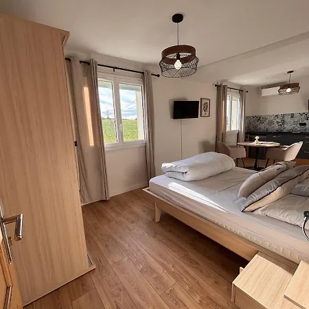 - A La Campagne, Catherina شقة Lias