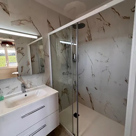 شقة - A La Campagne, Catherina Lias