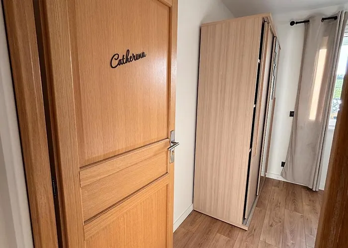 - A La Campagne, Catherina * Lias